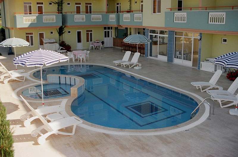 Victoria Princess 2* Side